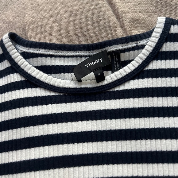 Theory fitted short-sleeve top - Picture 3 of 5